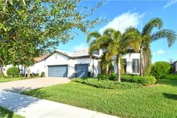 Picture of 8052 Grande Shores Drive, Sarasota, FL 34240