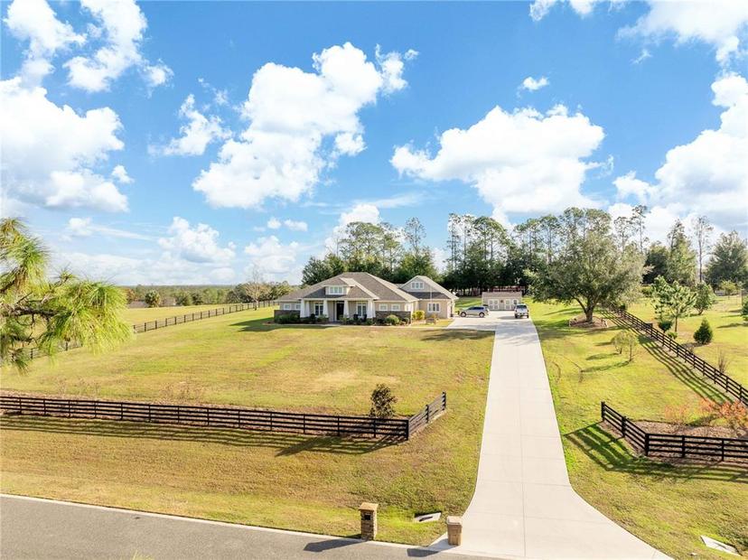 Picture of 41516 Saddle Ridge Ln, Weirsdale FL 32195