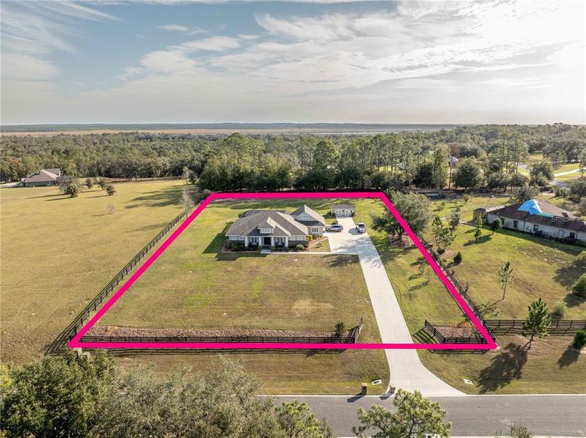 Picture of 41516 Saddle Ridge Ln, Weirsdale FL 32195