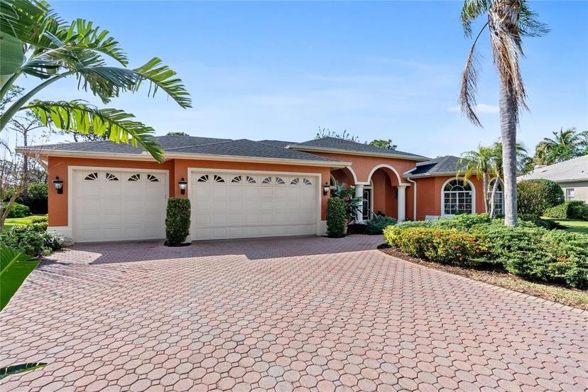 Picture of 8628 Woodbriar Drive, Sarasota FL 34238