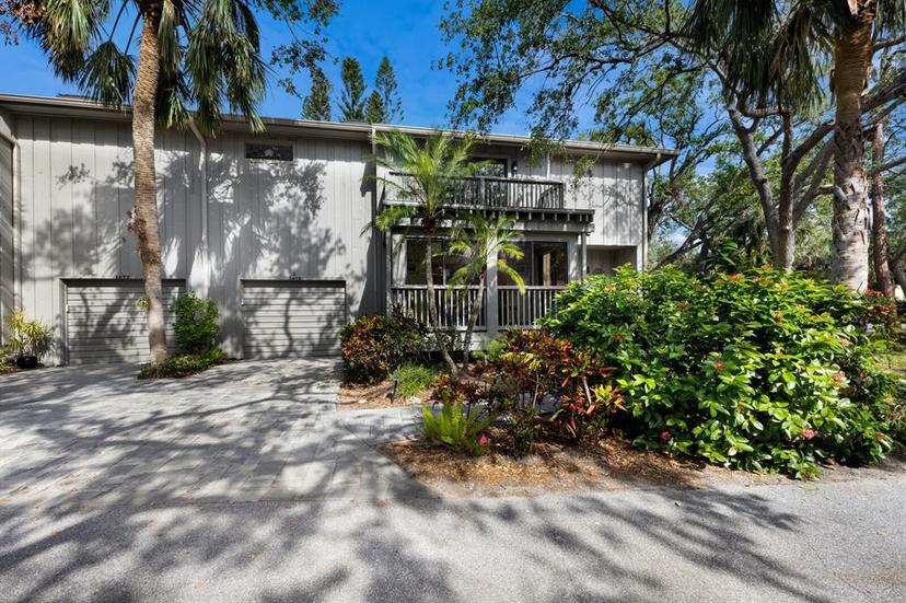 Picture of 1479 Landings Circle Unit 41, Sarasota FL 34231