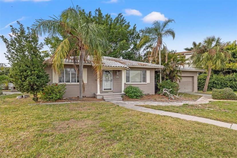 Picture of 150 Almedo Way Ne, St Petersburg FL 33704