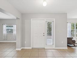 Picture of 6509 S West Shore Circle, Tampa, FL 33616