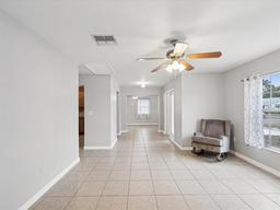 Picture of 6509 S West Shore Circle, Tampa, FL 33616