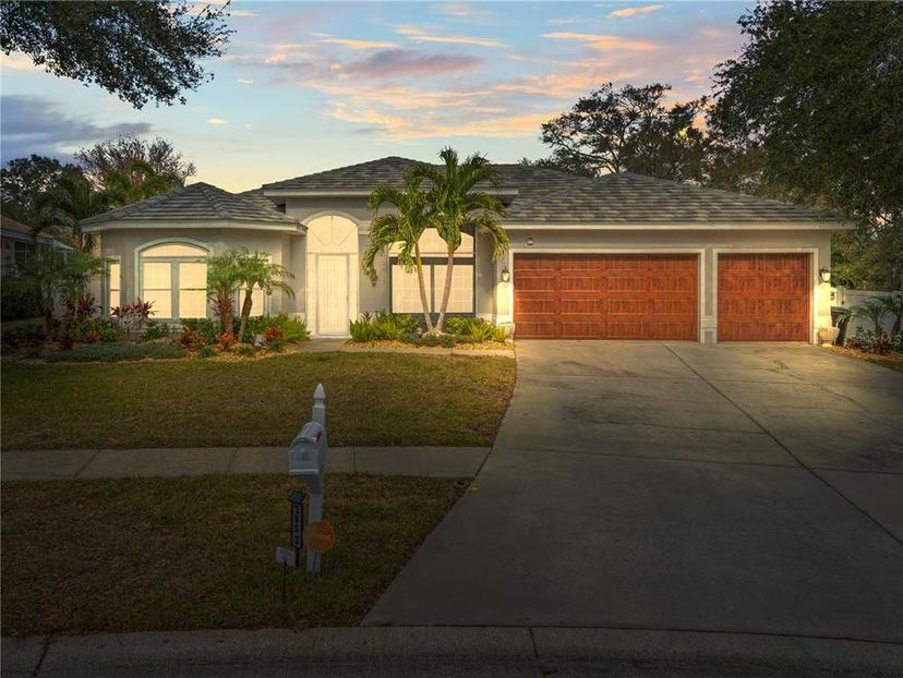 Picture of 2952 Parkcreek Drive, Clearwater FL 33759