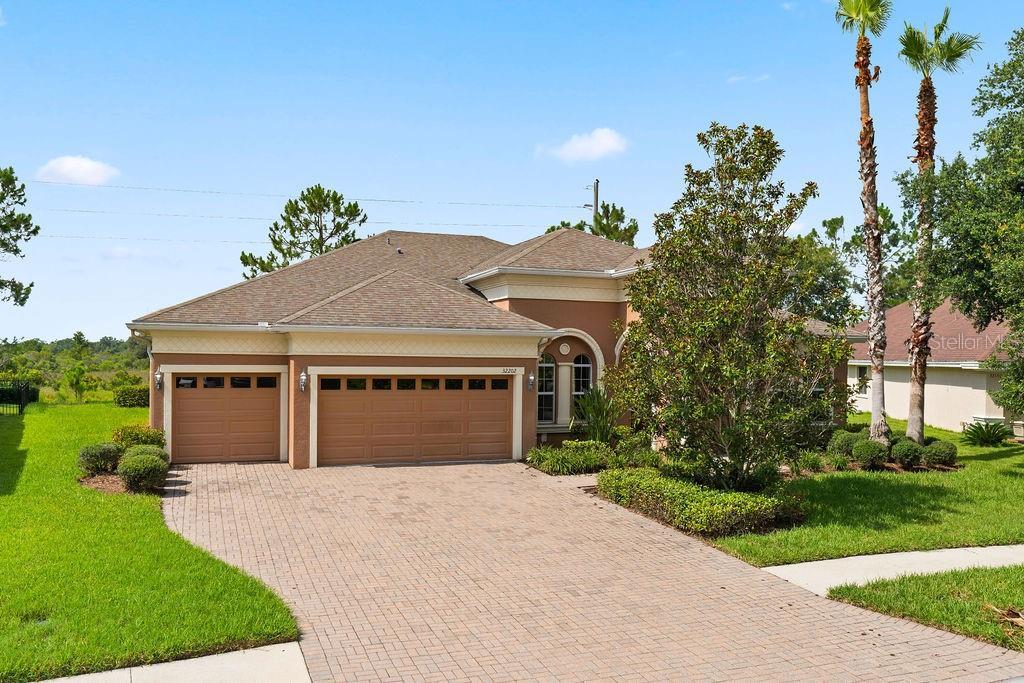 Picture of 32202 Summerglade Dr, Wesley Chapel, FL 33545