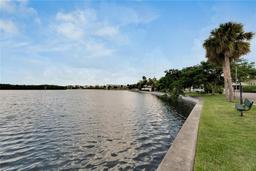 Picture of 611 Destiny Drive Unit 216, Ruskin, FL 33570