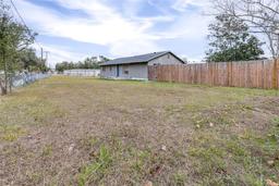 Picture of 14430 10Th Street, Dade City, FL 33523