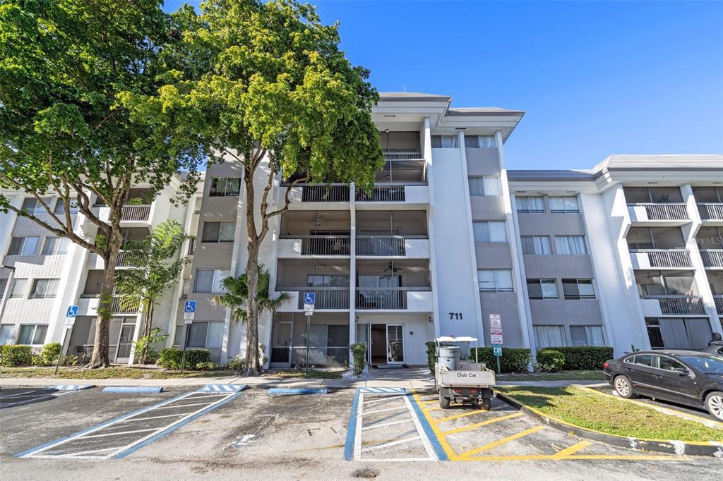 Picture of 711 N Pine Island Road Unit 406, Plantation, FL 33324