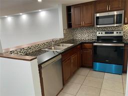 Picture of 3606 Beneva Road Unit 502, Sarasota, FL 34232