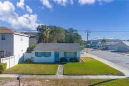 Picture of 312 S Arrawana Avenue, Tampa, FL 33609