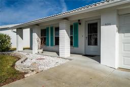 Picture of 9205 40Th Way N Unit 5, Pinellas Park, FL 33782