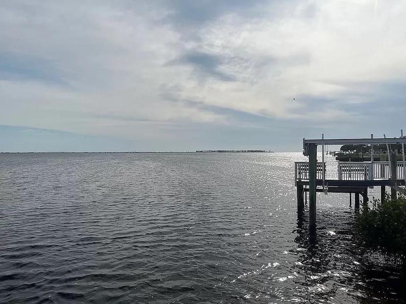 Picture of 1643 Sea Breeze Drive, Tarpon Springs FL 34689