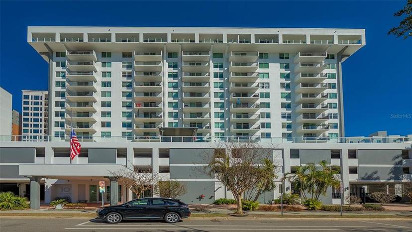 Picture of 101 S Gulfstream Avenue Unit 8G, Sarasota FL 34236