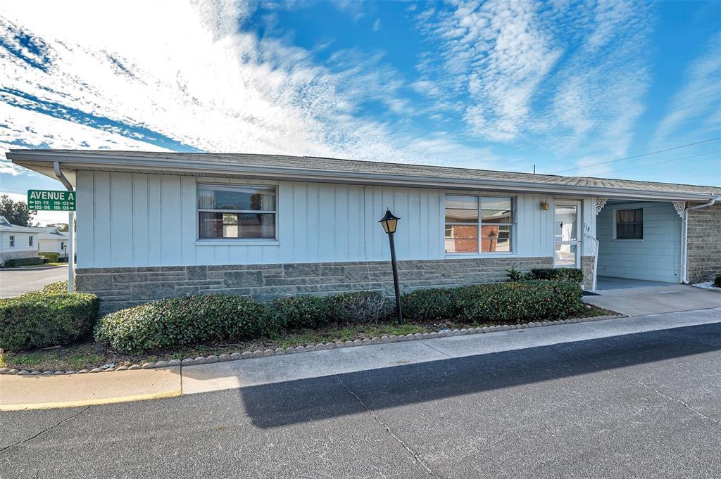 Picture of 12400 Park Boulevard Unit 118, Seminole, FL 33772