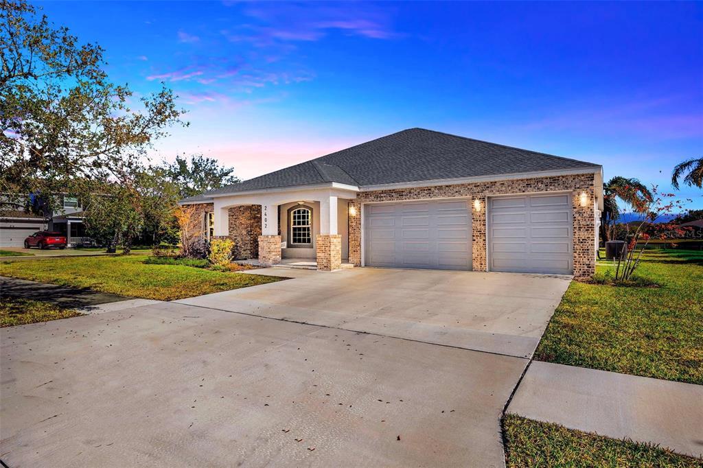 Picture of 2402 Cumberland Cliff Drive, Ruskin, FL 33570