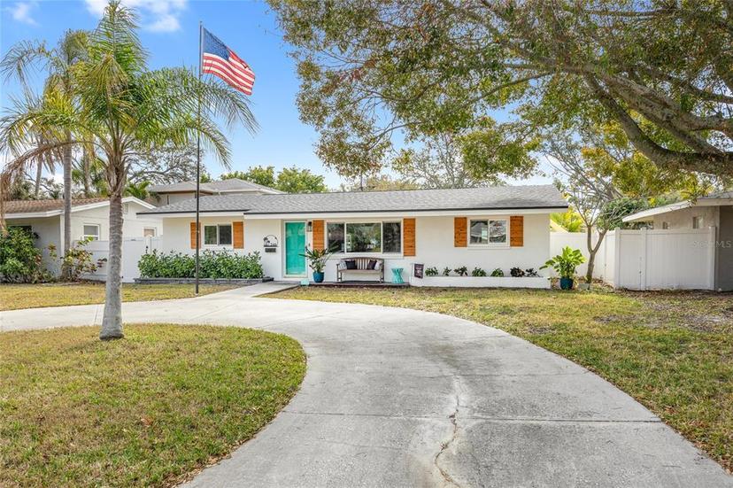 Picture of 246 43Rd Avenue Ne, St Petersburg FL 33703