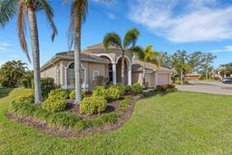 Picture of 2500 Farms Court, Sarasota, FL 34240