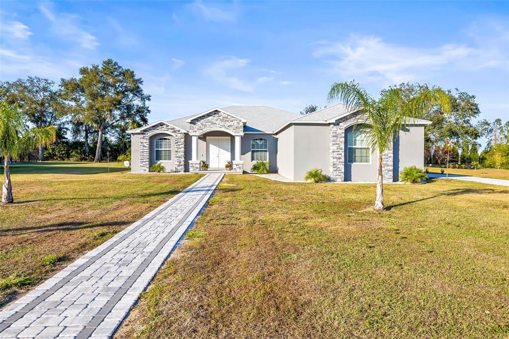 Picture of 10920 Flint Estates Drive, Thonotosassa, FL 33592