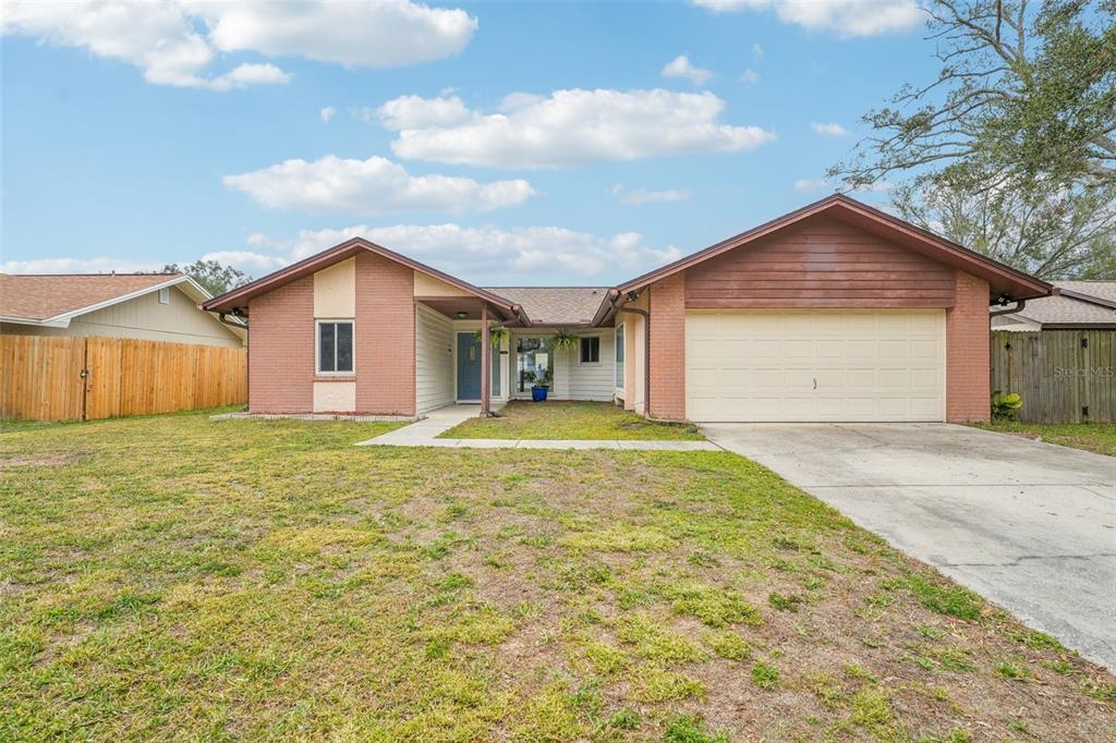 Picture of 1708 Dove Field Place, Brandon, FL 33510