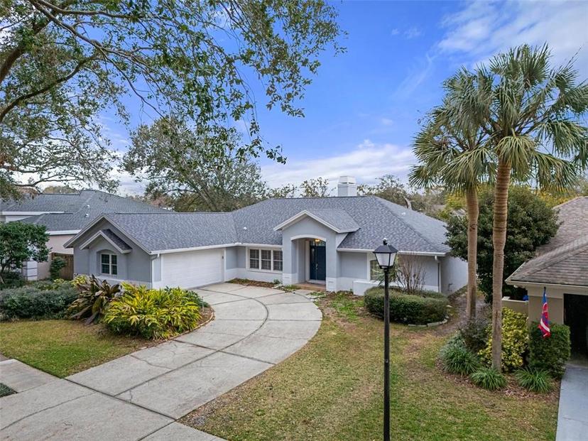 Picture of 810 Sandringham Lane, Lutz FL 33549