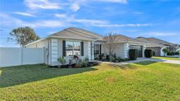 Picture of 1570 Doves View Circle, Auburndale, FL 33823