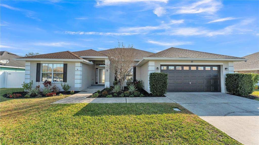 Picture of 1570 Doves View Circle, Auburndale, FL 33823