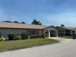 Picture of 1553 Stewart Drive Unit 513, Sarasota, FL 34232