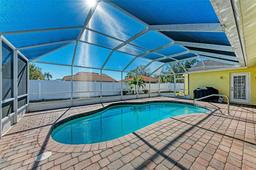 Picture of 4581 E Dover Street Circle, Bradenton, FL 34203