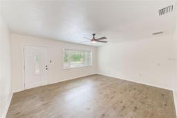 Picture of 9714 Skewlee Road, Thonotosassa, FL 33592