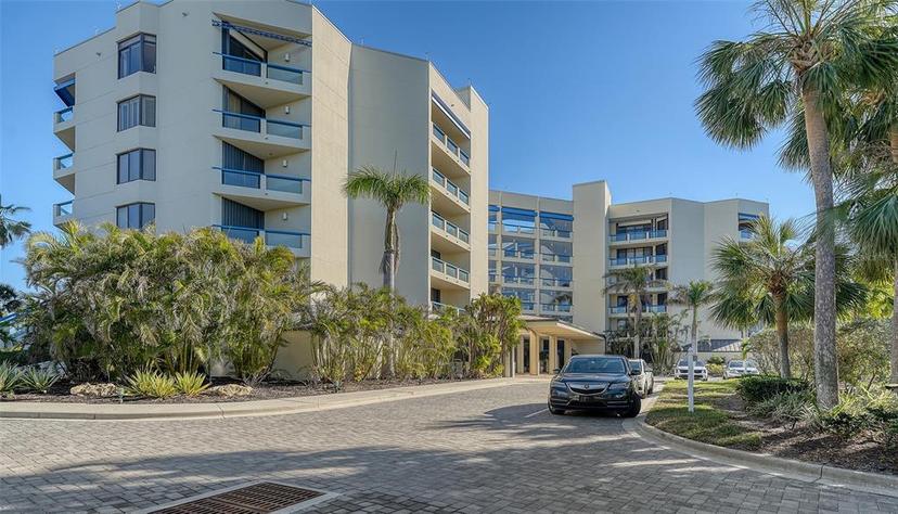 Picture of 2110 Harbourside Drive Unit 522, Longboat Key FL 34228