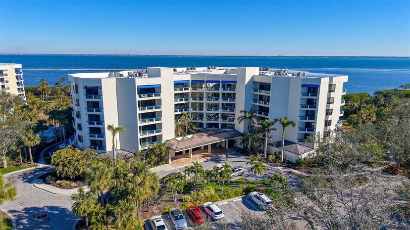 Picture of 2110 Harbourside Drive Unit 522, Longboat Key FL 34228