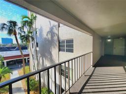 Picture of 1400 1St Avenue W Unit 306, Bradenton, FL 34205