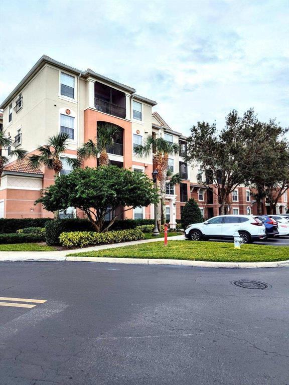 Picture of 8296 Portofino Drive Unit 102, Davenport, FL 33896