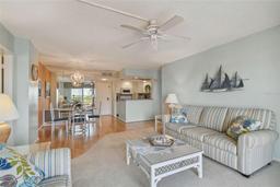 Picture of 4900 Brittany Drive S Unit 701, St Petersburg, FL 33715