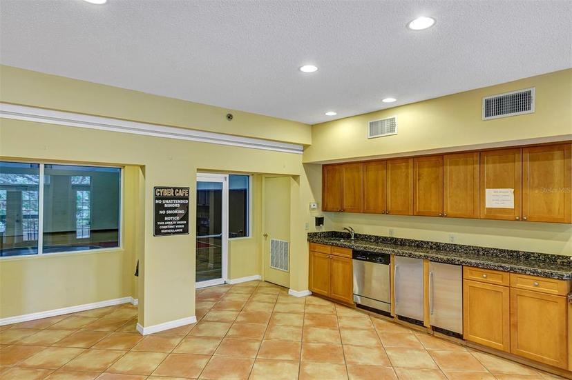 Picture of 2400 Feather Sound Drive Unit 613, Clearwater FL 33762