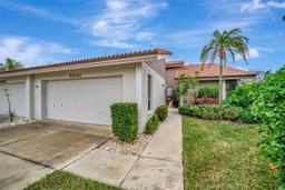 Picture of 3844 Wilshire Circle W Unit 20, Sarasota, FL 34238