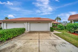 Picture of 3844 Wilshire Circle W Unit 20, Sarasota, FL 34238