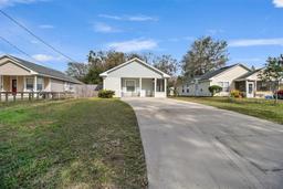 Picture of 216 W Vivian Drive, Hastings, FL 32145