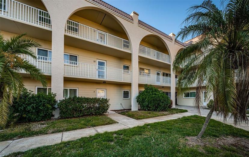 Picture of 2258 World Parkway Boulevard W Unit 8, Clearwater FL 33763