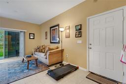 Picture of 3557 Parkridge Circle Unit 14-106, Sarasota, FL 34243