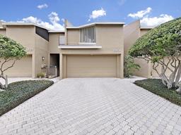 Picture of 13804 Mill Cove Circle, Tampa, FL 33618