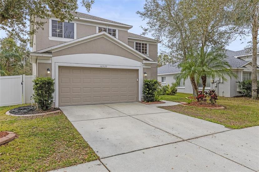 Picture of 10525 Lucaya Drive, Tampa FL 33647