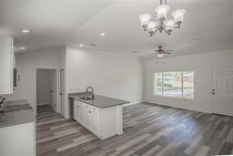 Picture of 13099 NE 7 Loop, Silver Springs, FL 34488