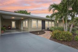 Picture of 430 Beach Park Boulevard, Venice, FL 34285