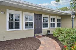 Picture of 430 Beach Park Boulevard, Venice, FL 34285