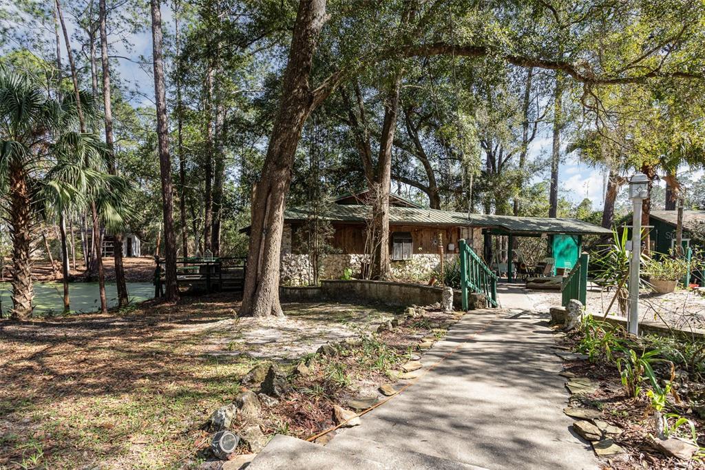 Picture of 221 SE 125Th Terrace Road, Silver Springs, FL 34488