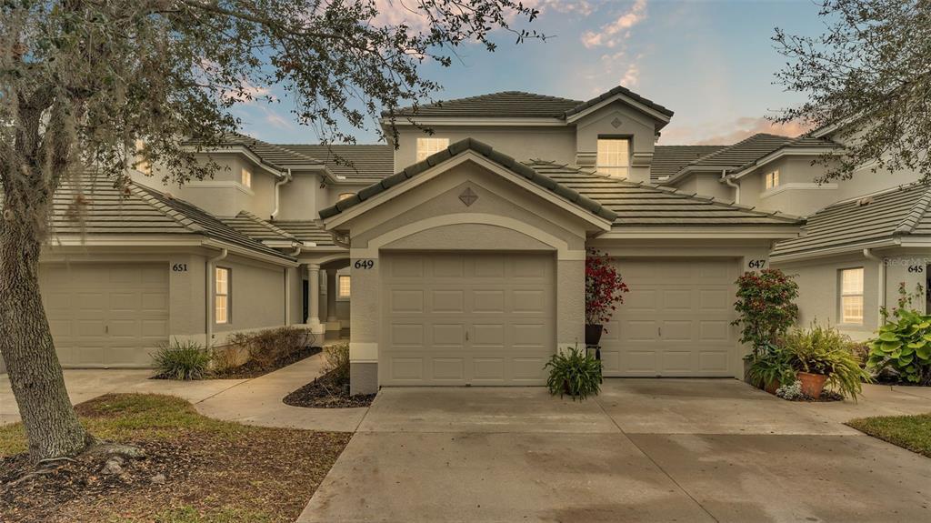 Picture of 649 Grasslands Village Circle, Lakeland, FL 33803