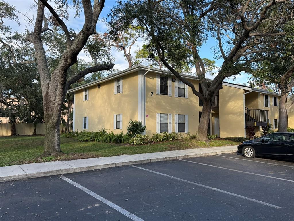 Picture of 3001 58Th Avenue S Unit 701, St Petersburg, FL 33712