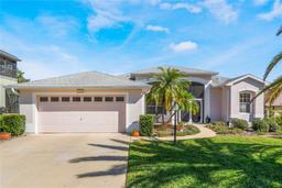 Picture of 5502 Bounty Cir, Tavares, FL 32778